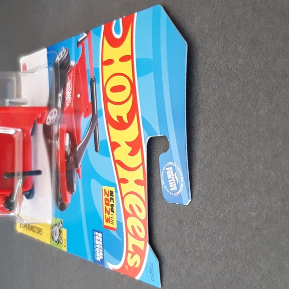 Hot Wheels Draggin' Wagon Red 2023 Experimotors Collection - Picture 9 of 14